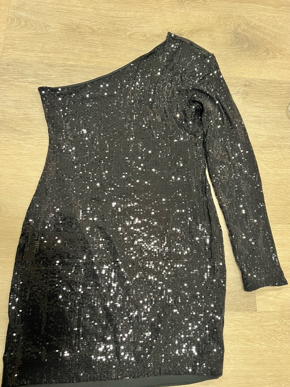 BCBGeneration Black One-Shoulder Sequin Dress Size XS (Sparkly & beautiful)